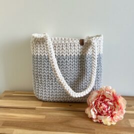 Häkel Schultertasche Smilla (Grey/White)